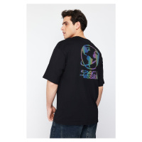 Trendyol Black Oversize/Wide-Fit 100% Cotton Back Galaxy Hologram Printed T-shirt