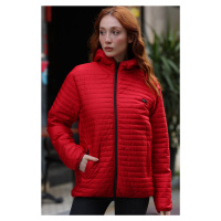 Dámský červený kabát River Club s kapucí, podšívkou, voděodolný a větruodolný.