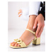 Moderní zelené dámské  sandály na širokém podpatku