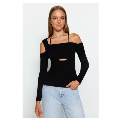 Trendyol Black Window/Cut Out Knitwear Sweater
