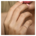 Minimalistický prsten zdobený brilianty Listese