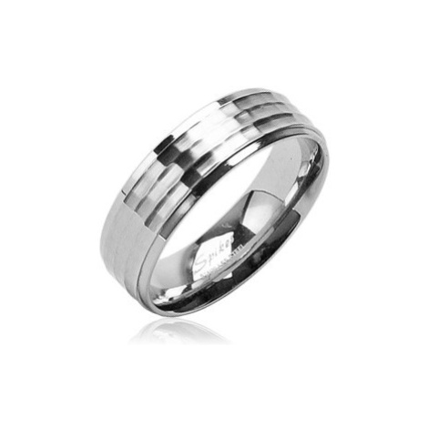 Snubní prsten z chirurgické oceli s matným středovým pruhem a lesklým okrajem Šperky eshop