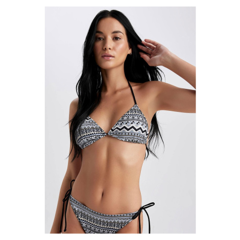DEFACTO Fall In Love Regular Fit Ethnic Patterned Triangle Bikini Top