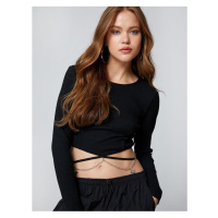 Koton Crop T-Shirt Long Sleeved Chain Butterfly Detailed Crew Neck