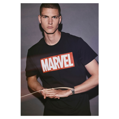 Černé tričko s logem Marvel Merchcode