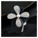 Éternelle Luxusní brož se zirkony a perlou Lisa - květina B8060-LXT0555A Stříbrná