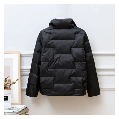 Prošívaná dámská bunda s límečkem