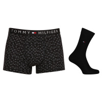 Pánský set Tommy Hilfiger boxerky a ponožky v dárkovém balení (UM0UM03048 0GU)