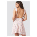 jiná značka NA-KD »Floral Mini Dress« šaty< Barva: Růžová, Mezinárodní