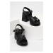 Kožené sandály Answear Lab X limitovaná kolekce SISTERHOOD černá barva