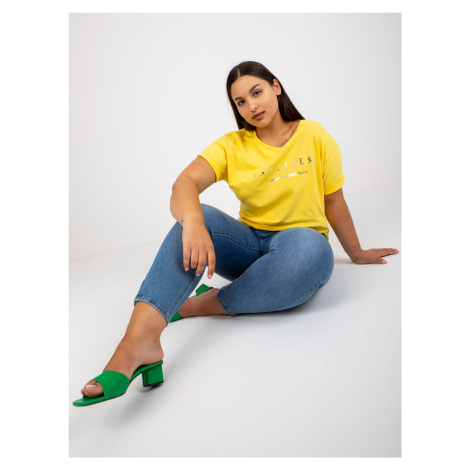 Žluté asymetrické bavlněné tričko větší velikosti Fashionhunters