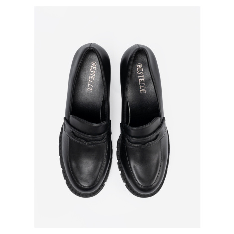 Jedinečné černé dámské mokasíny na širokém podpatku