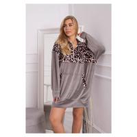 Velurové šaty s leopardím vzorem šedé