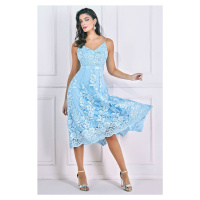 Světle modré krajkované midi šaty na ramínka