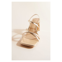 H & M - Sandálky's blokovým podpatkem - zlatá