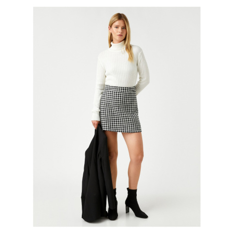 Koton Crowbar Pattern Mini Skirt