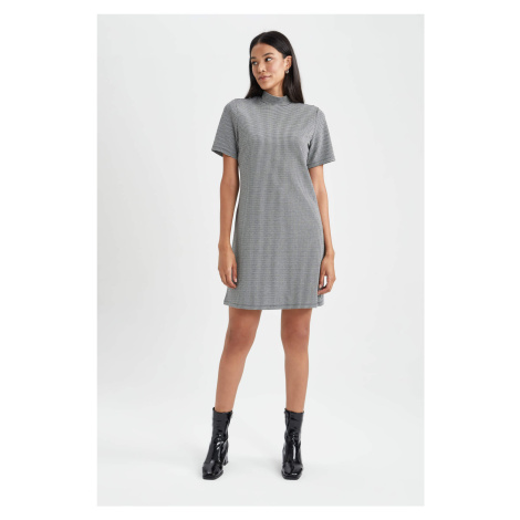 DEFACTO A Cut Half Turtleneck Crowbar Mini Short Sleeve Knitted Dress