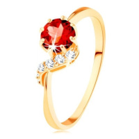 Zlatý prsten 375 - kulatý granát červené barvy, blýskavá vlnka