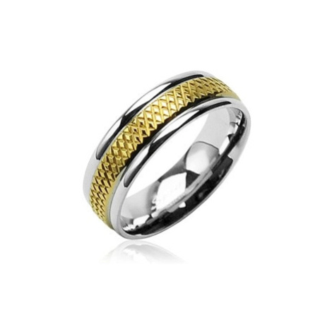 Snubní prsten z chirurgické oceli se středovým zlatým kosočtvercovým pruhem Šperky eshop