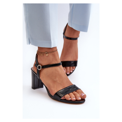 Černé sandály na vysokém podpatku Glindra Kesi