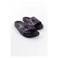 Capone Outfitters Women's Slippers