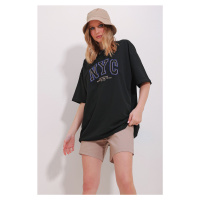 Trend Alaçatı Stili Women's Black Crew Neck Two Thread Embroidered Oversize Unisex T-Shirt