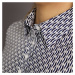 Dámská košile Willsoor 7686 s modro bílým geometrickým vzorem