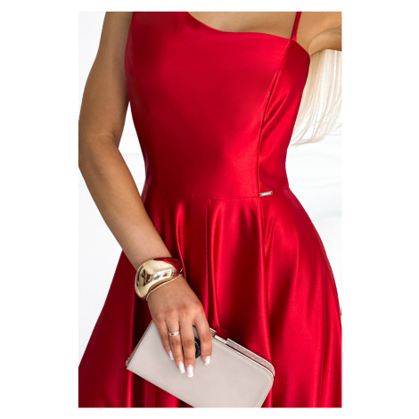 Elegantní dlouhé červené dámské saténové šaty přes jedno rameno 524-1 NUMOCO