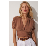 Happiness İstanbul Women's Tan Deep V-Neck Crop Sandy Knitted Blouse