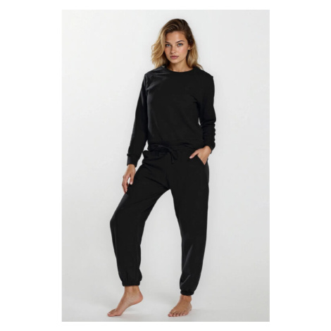 Černé dámské teplákové soupravy