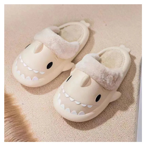 Domácí pantofle žralok s kožíškem