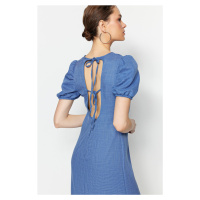 Trendyol modré rovné mini tkané šaty s detailem zad