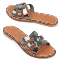 Capone Outfitters Mules - Gold-colored - Flat