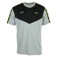 Nike M Nsw Repeat Sw Pk Tee Šedá