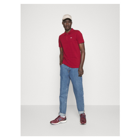 Tommy Jeans pánské vínové polo triko Tommy Hilfiger