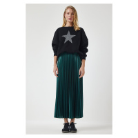 Happiness İstanbul Women's Emerald Green Shiny Finish Pleated Knitted Skirt