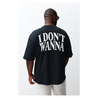Trendyol Plus Size černé oversize tričko s potiskem textu, 100% bavlna
