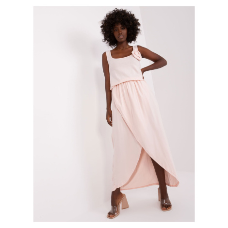 Světle růžové bavlněné maxi šaty Fashionhunters