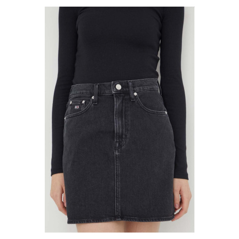Džínová sukně Tommy Jeans černá barva, mini, pouzdrová Tommy Hilfiger
