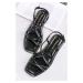 Černé nízké sandály 1-28102