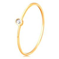Zlatý diamantový prsten 585 - blýskavý čirý briliant v lesklé objímce, úzká ramena