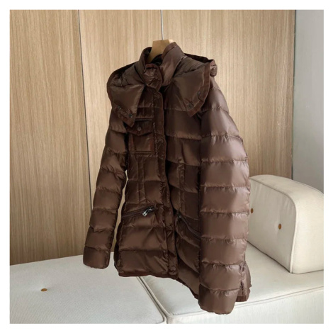 Zimní dámská bunda – péřová, kapuce, elegantní