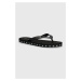 Žabky Chiara Ferragni Flip-Flop Logomania dámské, černá barva, na plochém podpatku, CF2813_001