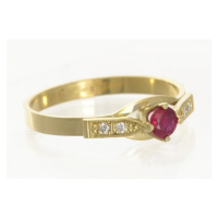 Prsten ze žlutého zlata s přírodním rubínem a diamanty BP0060 + dárek zdarma