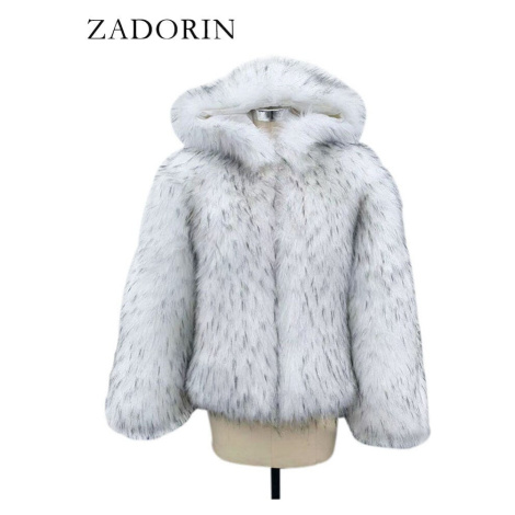 Zimní kožich s kapucí masivní chlupatá bunda A.Zado.Rin