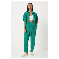 Happiness İstanbul Women's Green Stylish Button-Pleated Shirt and Trousers Suit