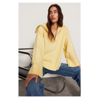 Trendyol žlutý široký střih s měkkou texturou základní pletený svetr