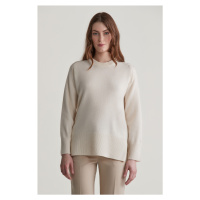 SVETR GANT HERRINGBONE DETAIL C-NECK CREAM