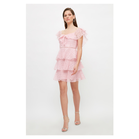 Trendyol růžový límeček Detailní krajkové šaty