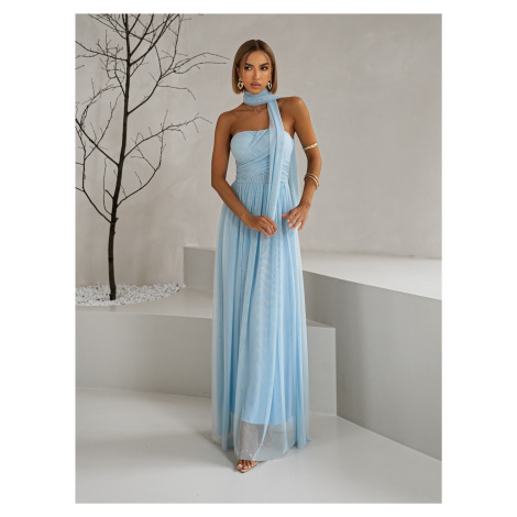 Světle modré tylové dlouhé šaty BOLEMIR s vlečkou